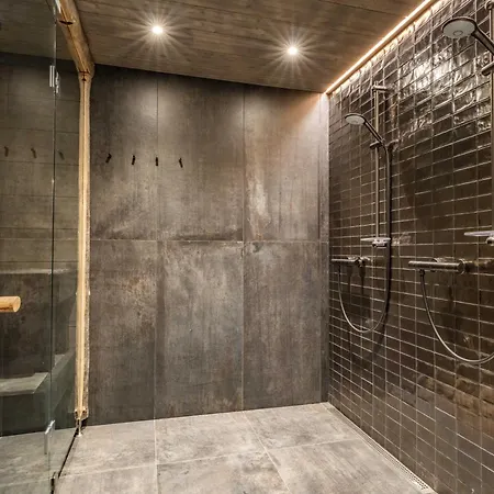 Kuuru Hillside * Ruka