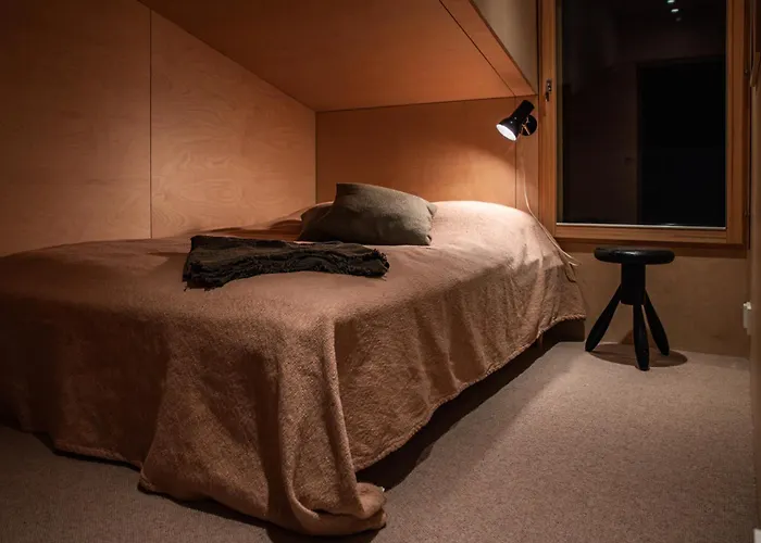 Kuuru Hillside 루카