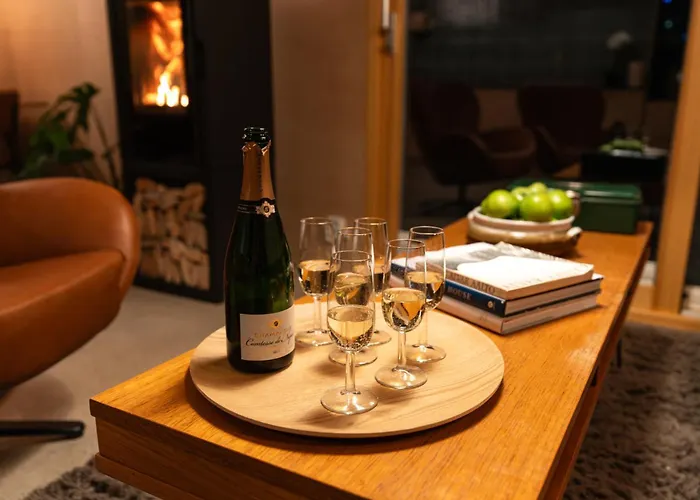 Kuuru Hillside 아파트 루카