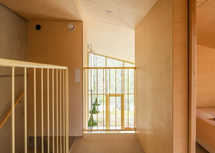 Kuuru Hillside 루카